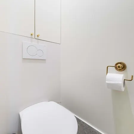 Appartement Lumineux Et Moderne Proche Du Metro - 2p Parijs